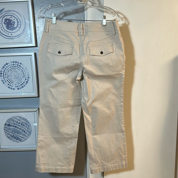 Tommy Hilfiger Stretch Janie Fit Women’s Cropped Khaki Chino Style Pants Size 6 - Picture 2 of 5